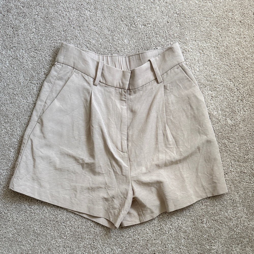 H&M Beige Women's Shorts